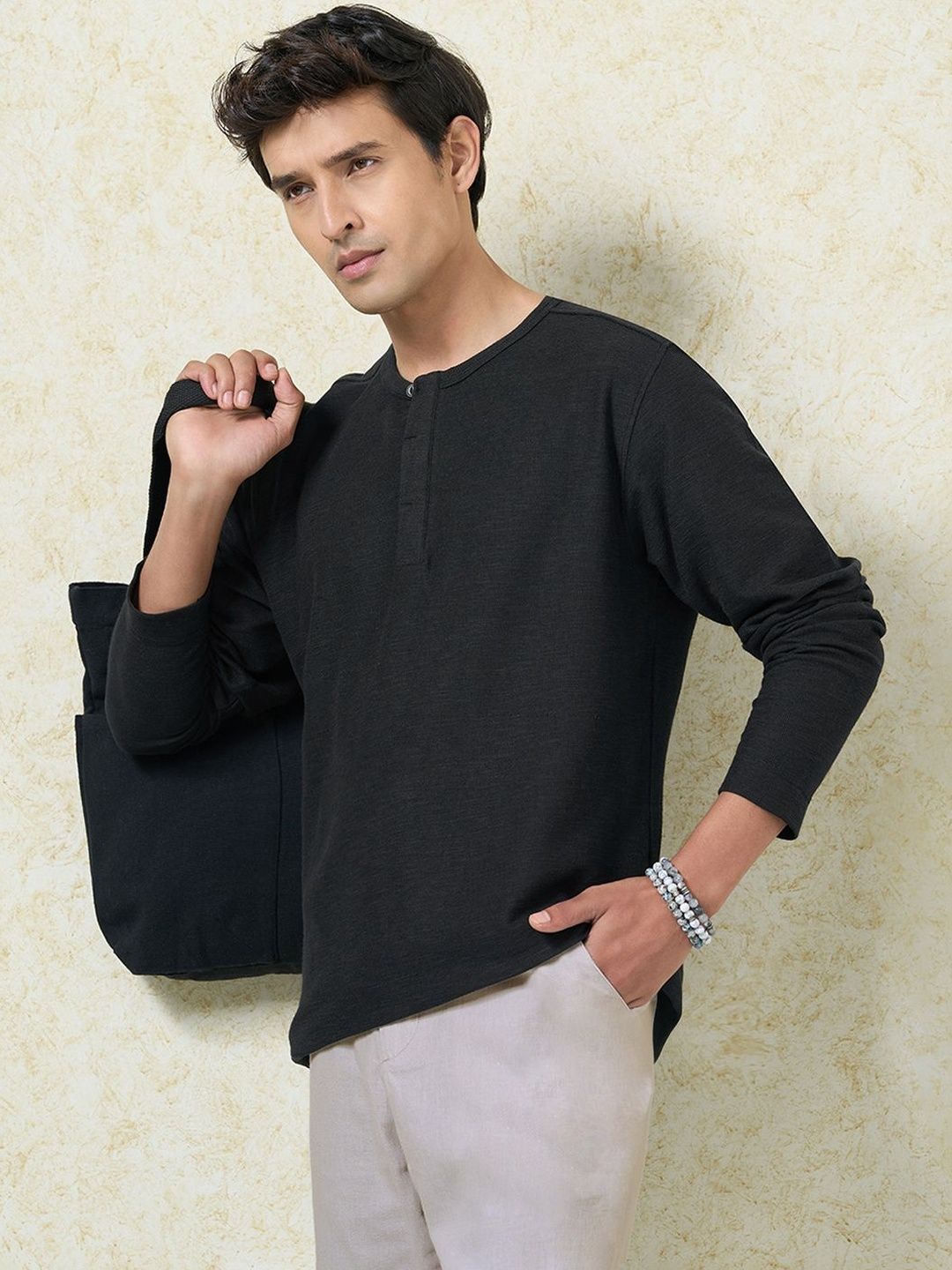 7 Alt by Pantaloons Men Henley Neck T-shirt