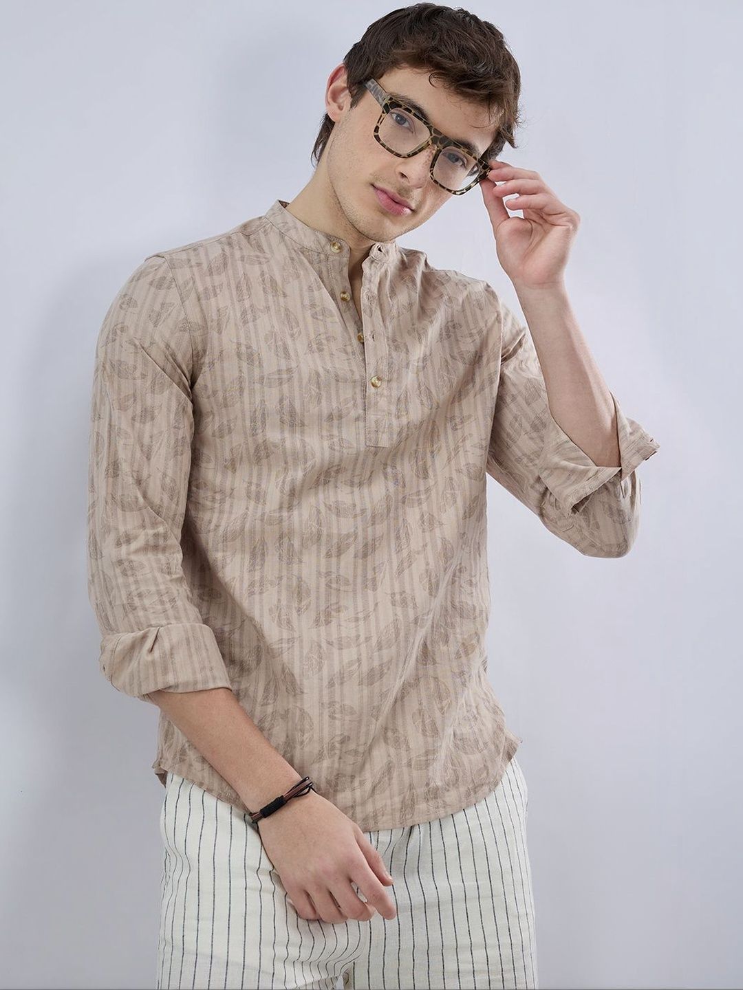 VASTRADO Elegant Beige Leaf Printed Striped Kurta
