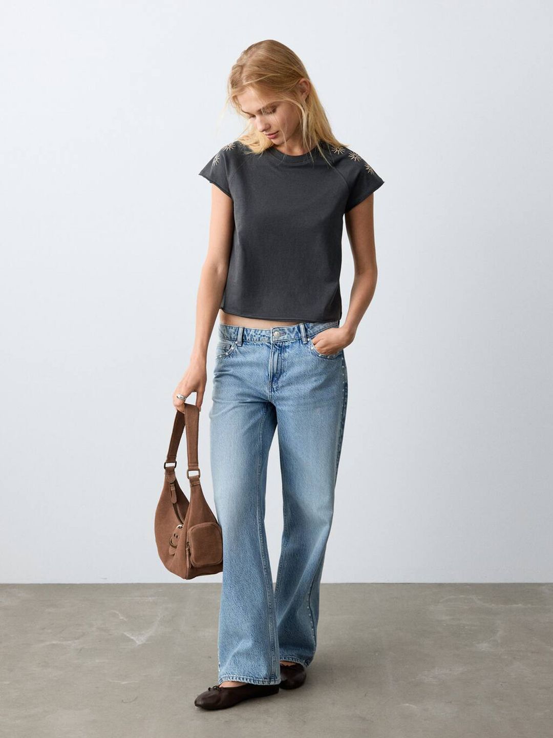 Raglan Sleeves Embroidered T-shirt