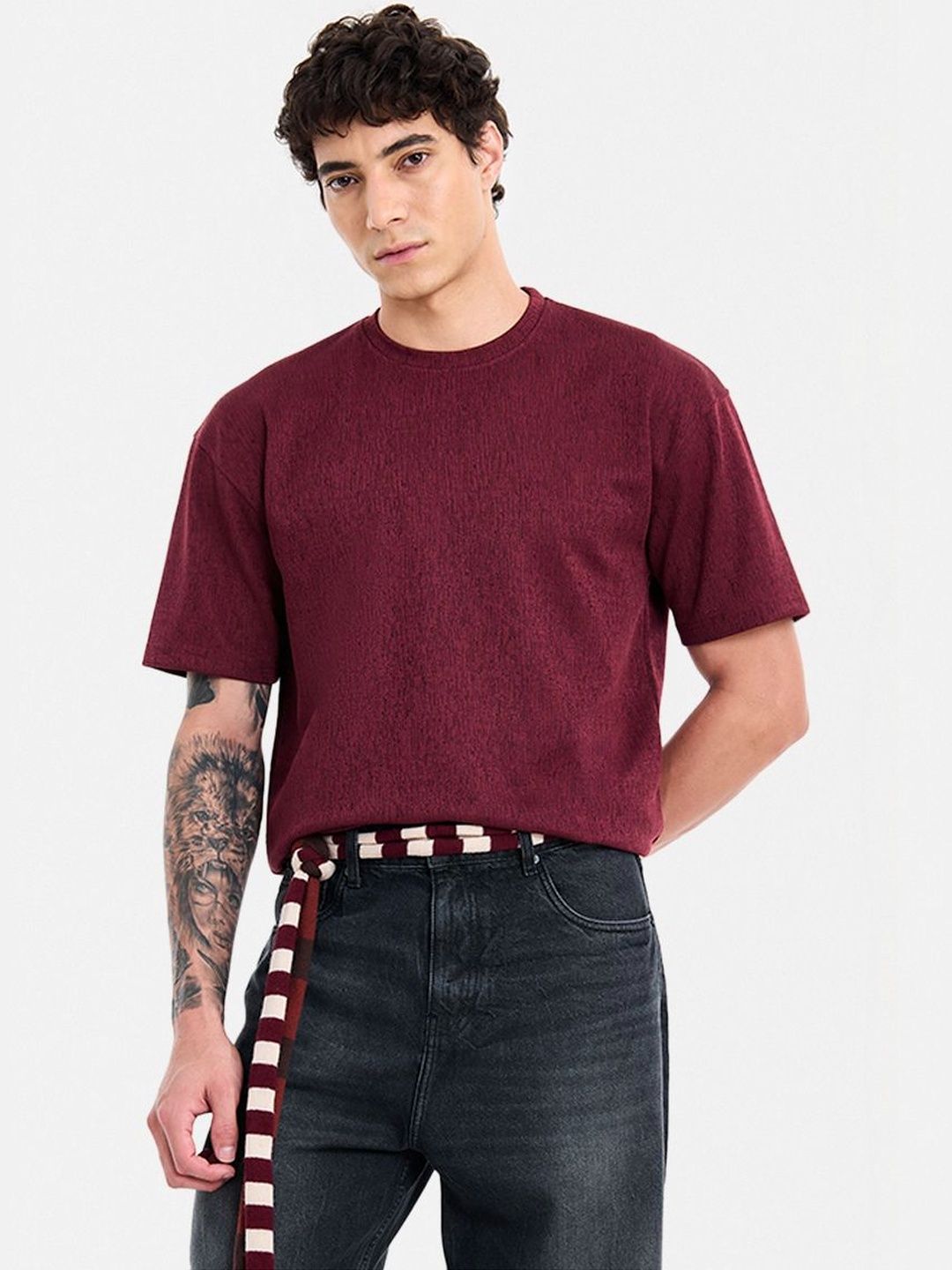 Snitch Men Drop-Shoulder Sleeves T-shirt