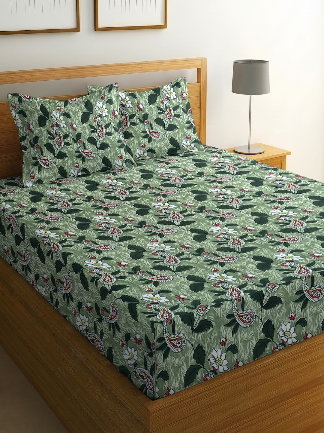 IWS Green Bedsheet with 2 Pillow Covers