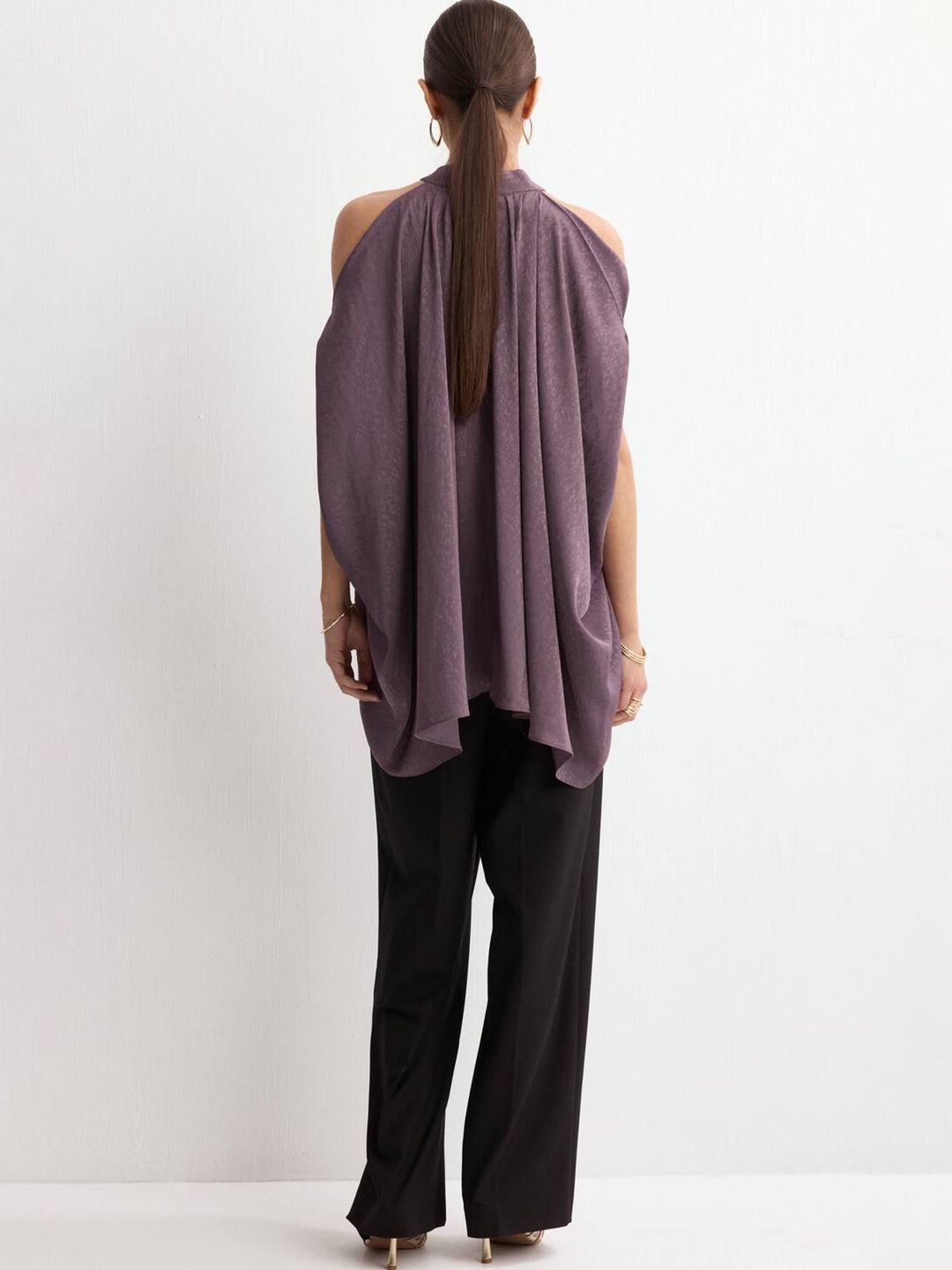 Halter Neck Cold-Shoulder Sleeves A-Line Top