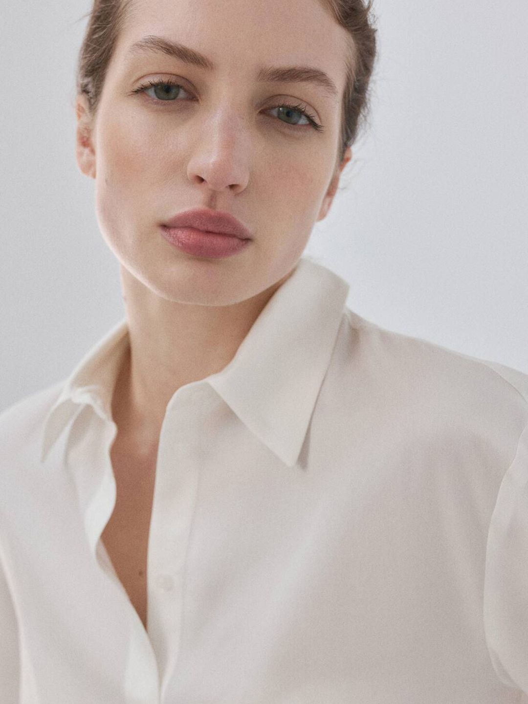 Spread Collar Casual Shirt