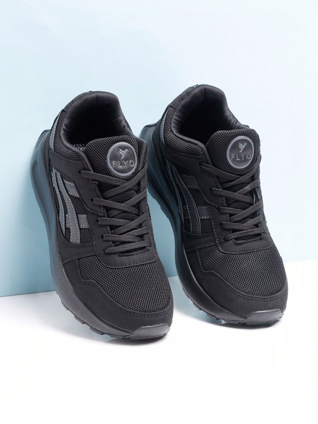 Lakhani Vardaan Men Mesh Training or Gym Non-Marking Shoes