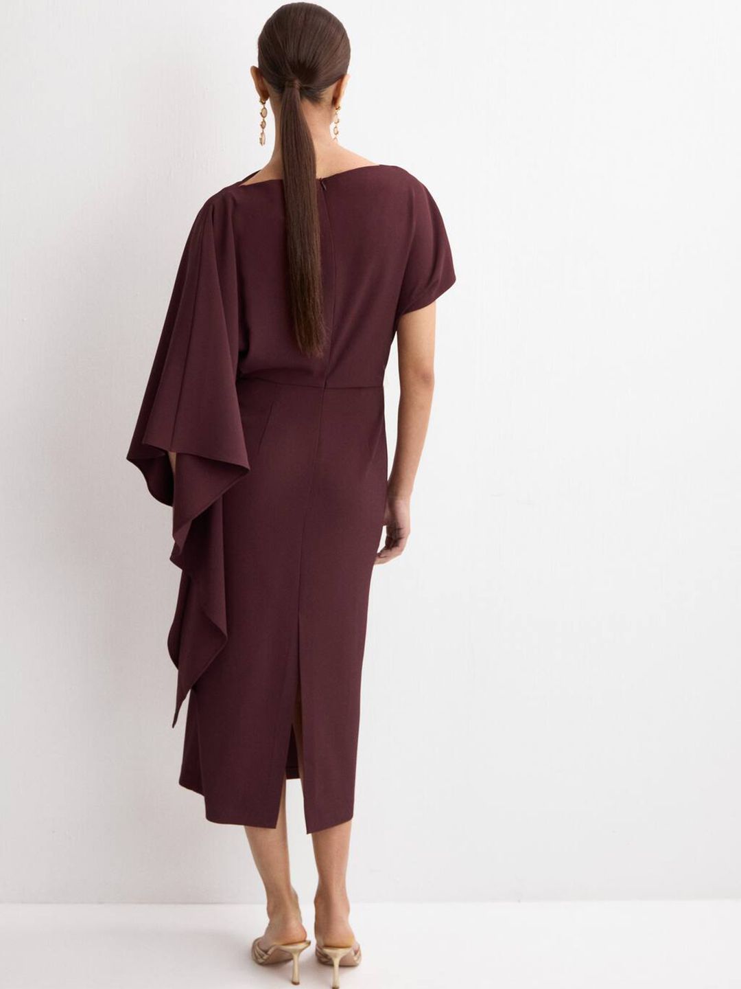 Extended Sleeves Asymmetric Neck Gathers Sheath Dress