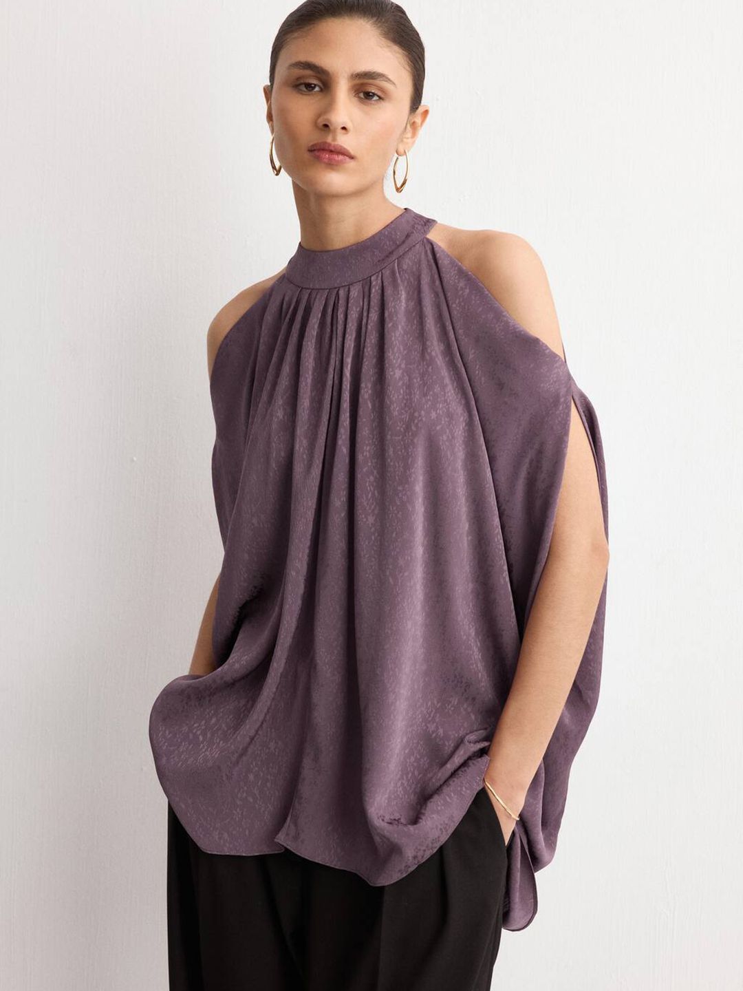 Halter Neck Cold-Shoulder Sleeves A-Line Top