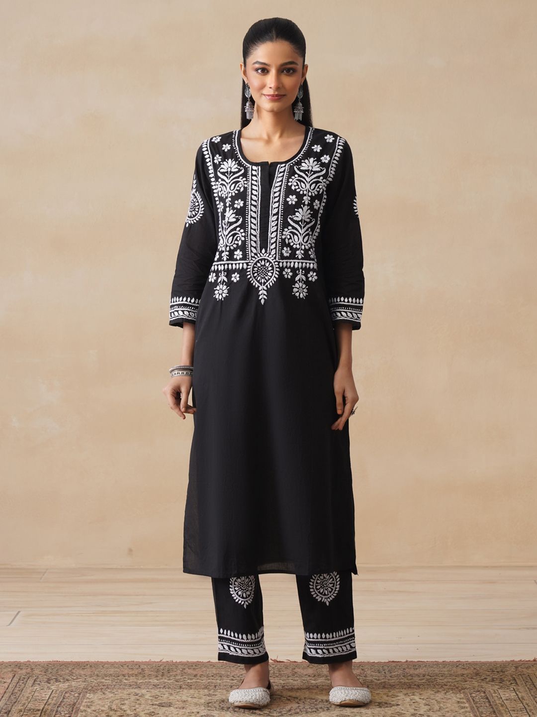 Women Chikankari Kurta Set House of Chikankari Women Black Cotton Chikankari Embroidered Kurta Set