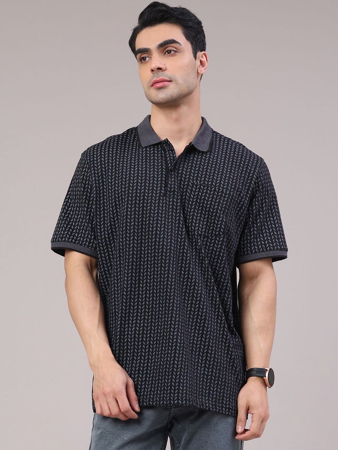 V-Mart Men Printed Polo Collar T-shirt