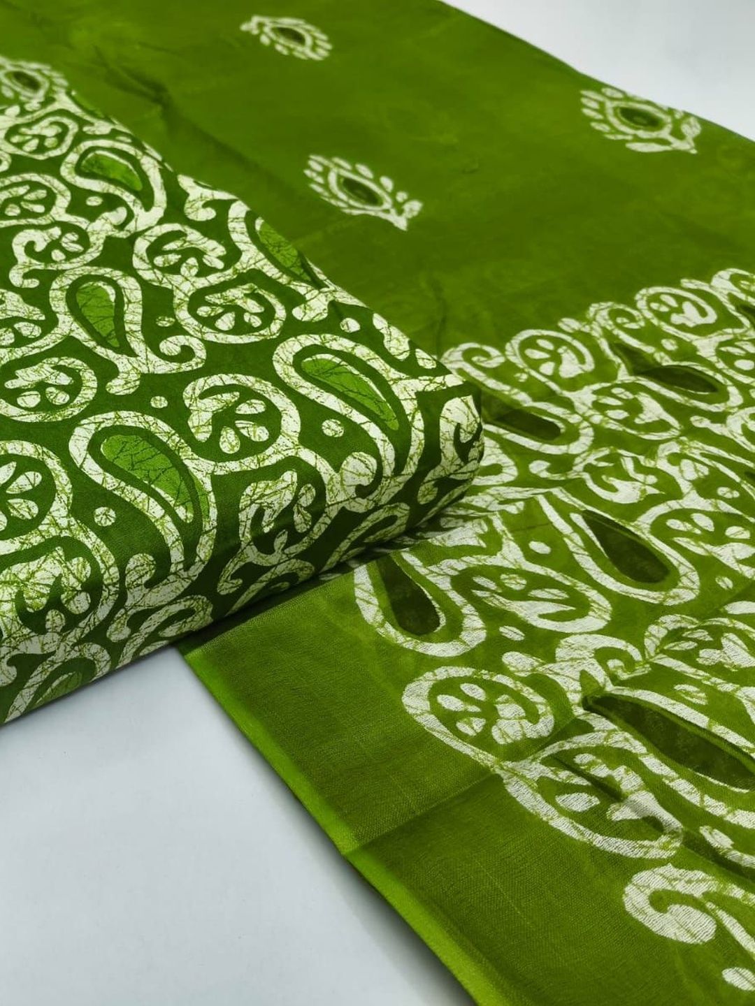 Keshar Printed Pure Cotton Unstitched Dress Material