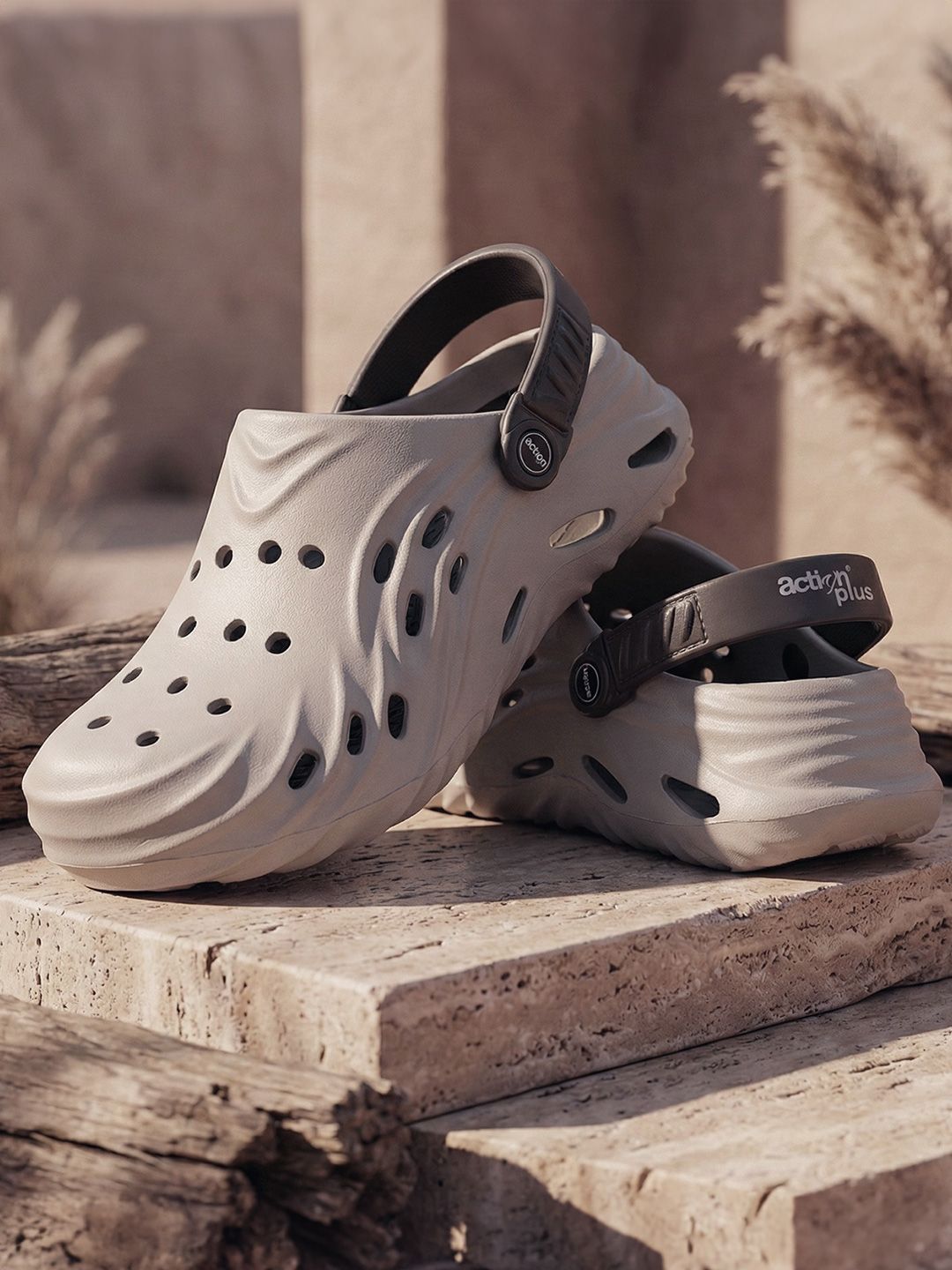 Action Plus Men Clogs