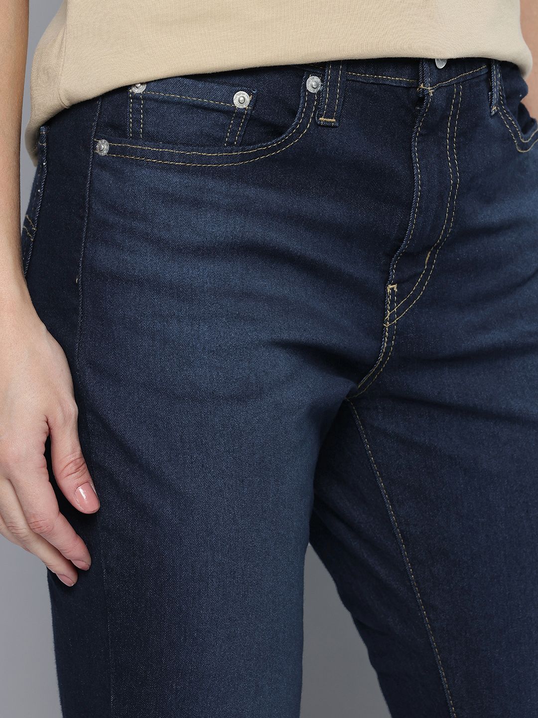724 Slim Straight Fit High-Rise Light Fade Stretchable Jeans