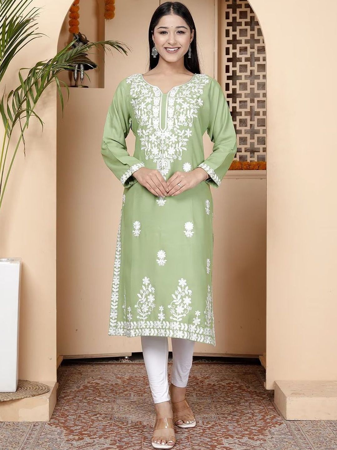 Anushansa Women Ethnic Motifs Embroidered Kurta