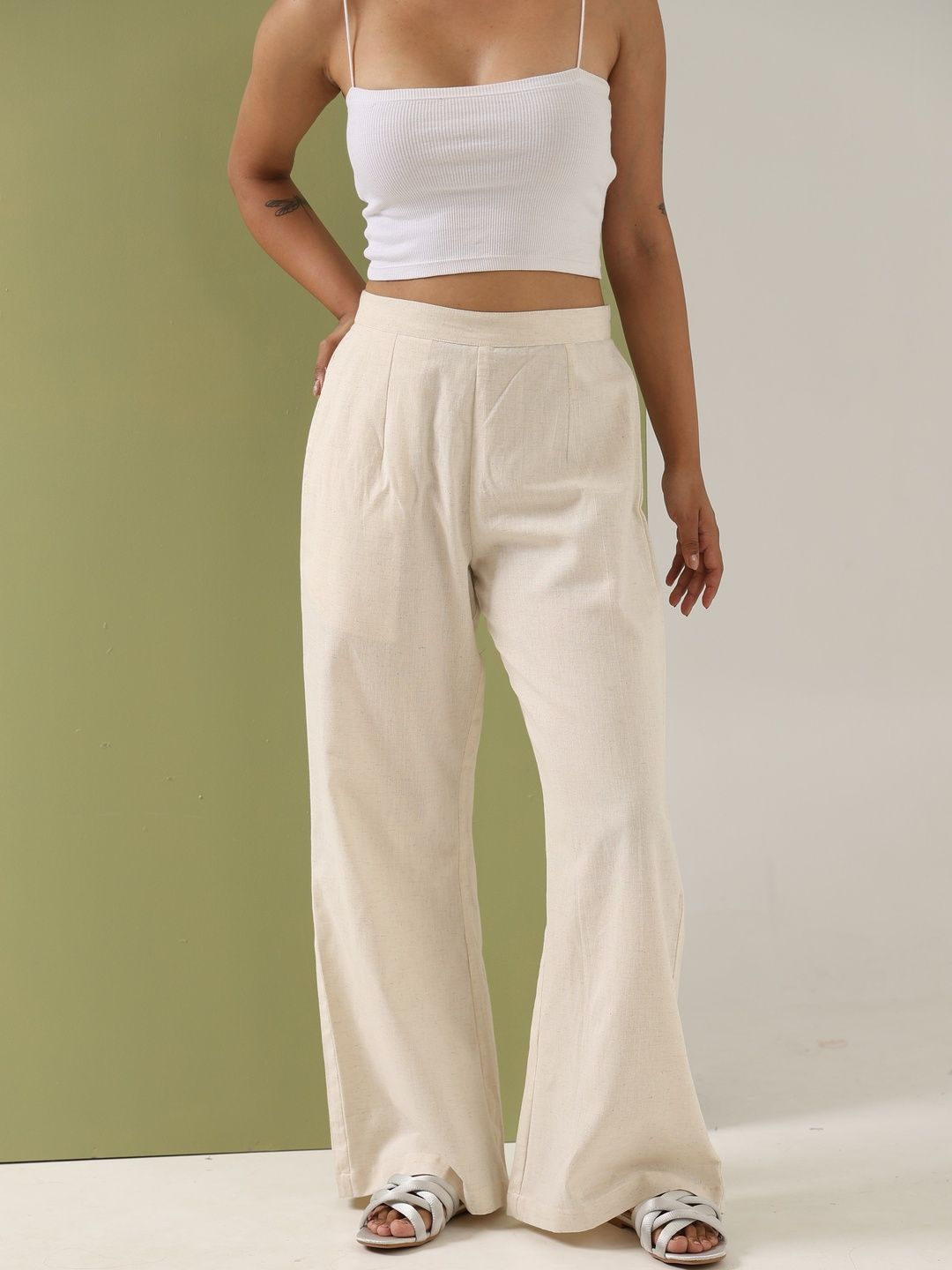 SUGNAA Women Relaxed Straight Leg Flared High-Rise Trouser