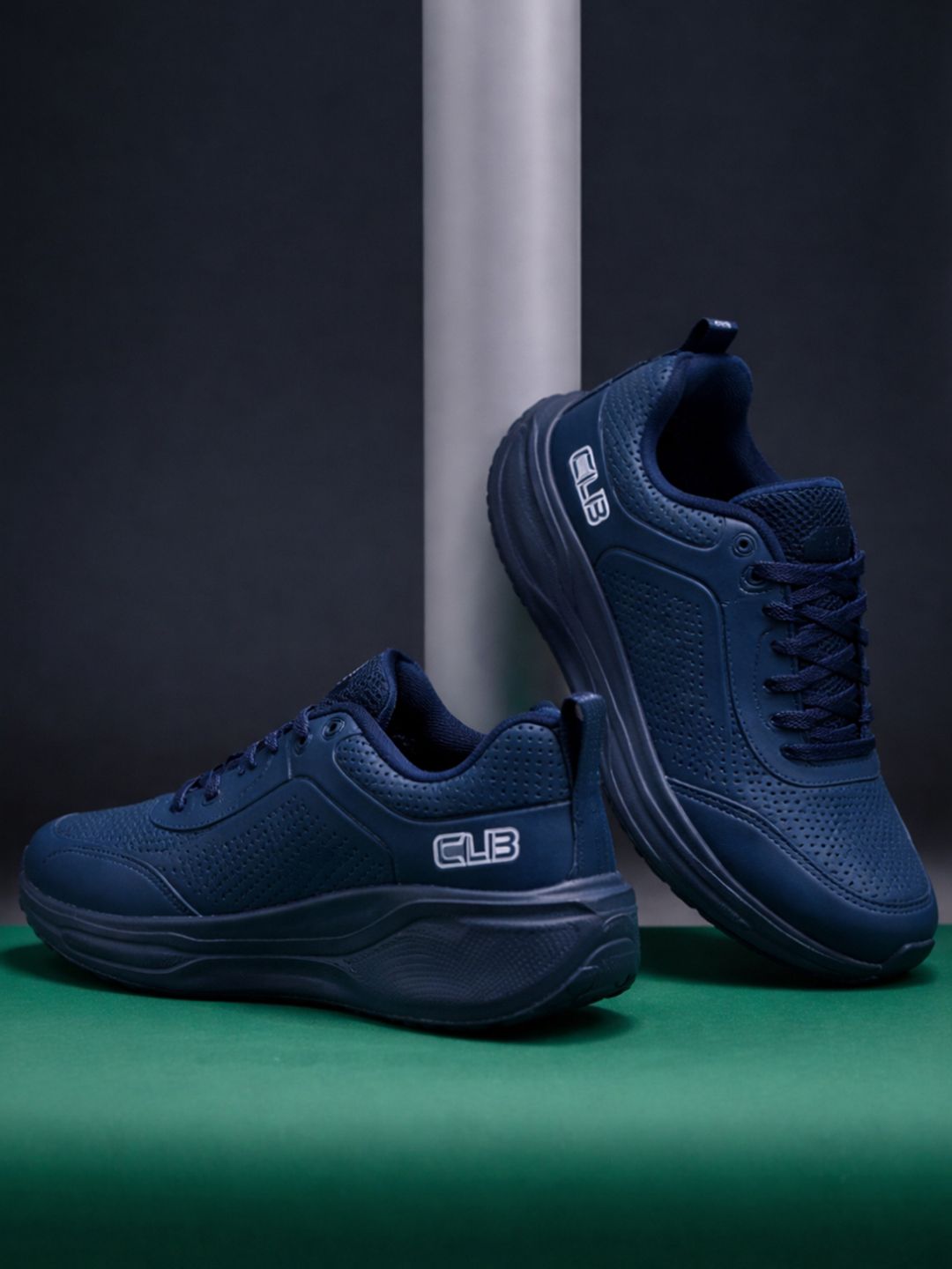 Columbus Men Mesh Running Non-Marking Shoes