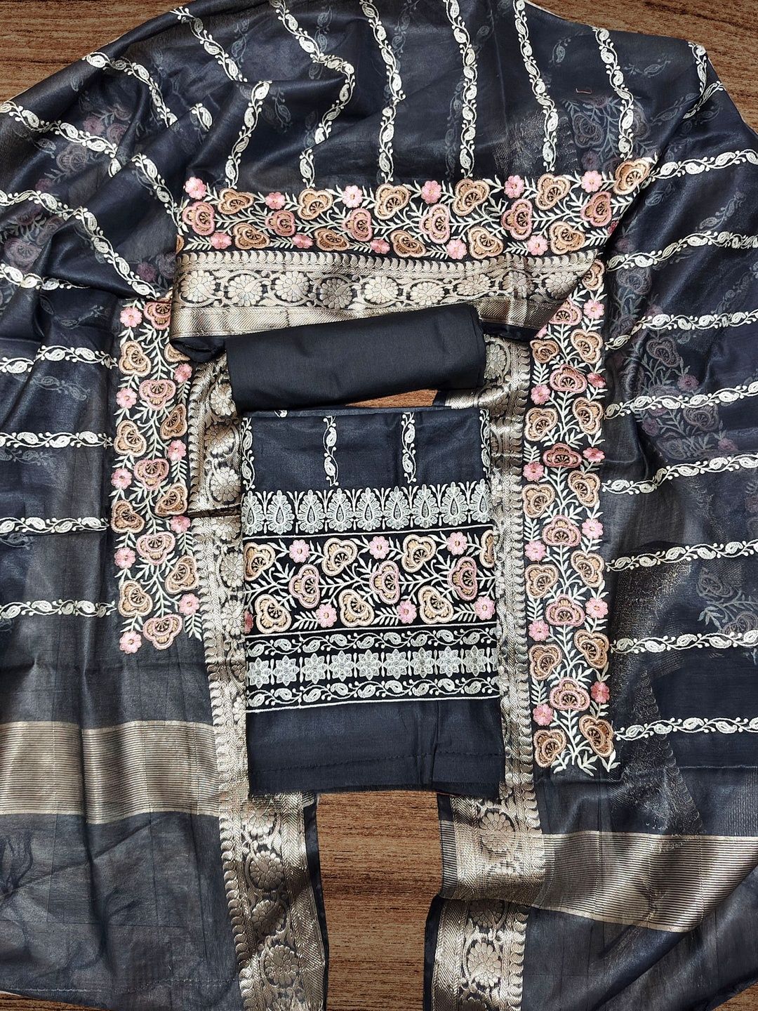 Naveera Embroidered Unstitched Dress Material