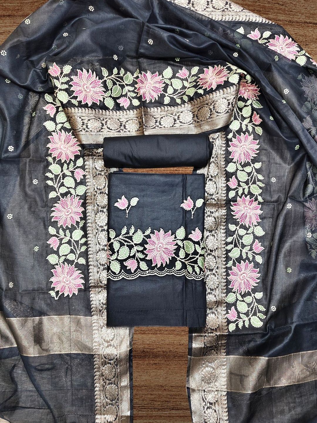 Naveera Embroidered Unstitched Dress Material