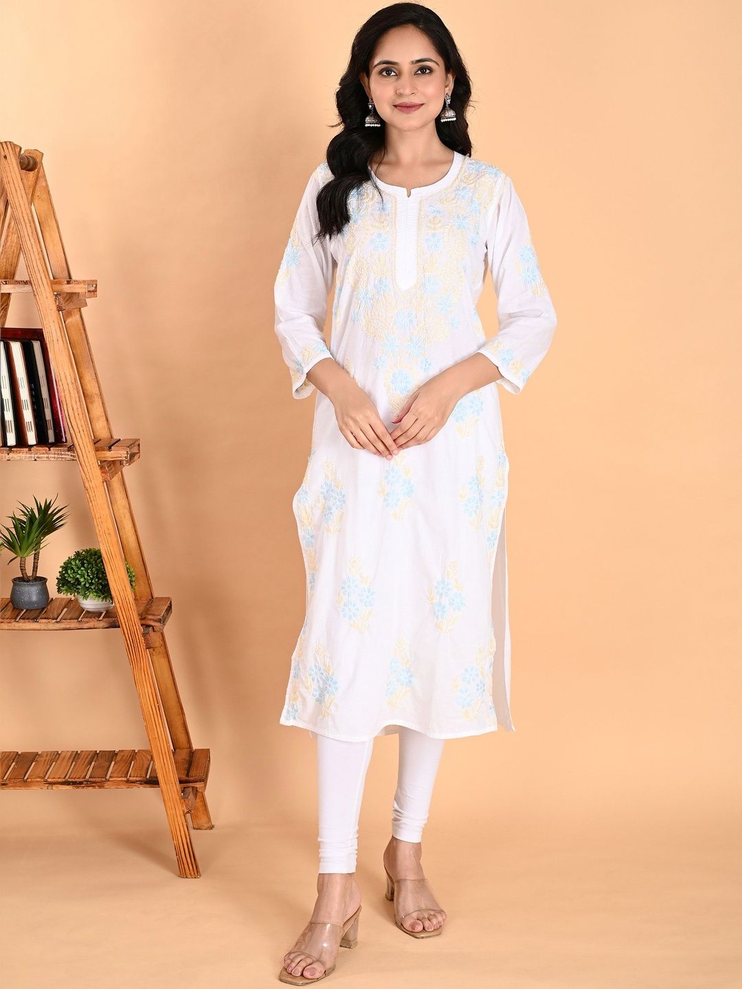 NAZAIRA Floral Embroidered Chikankari Pure Cotton Chikankari Kurti