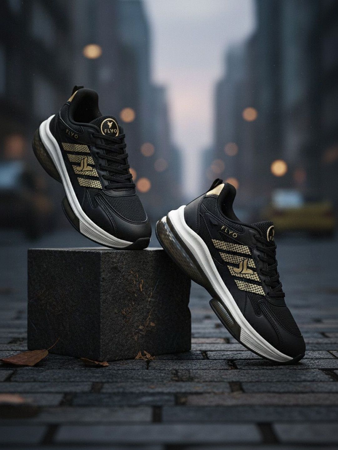 FLYO Men Mesh Running Non-Marking Shoes