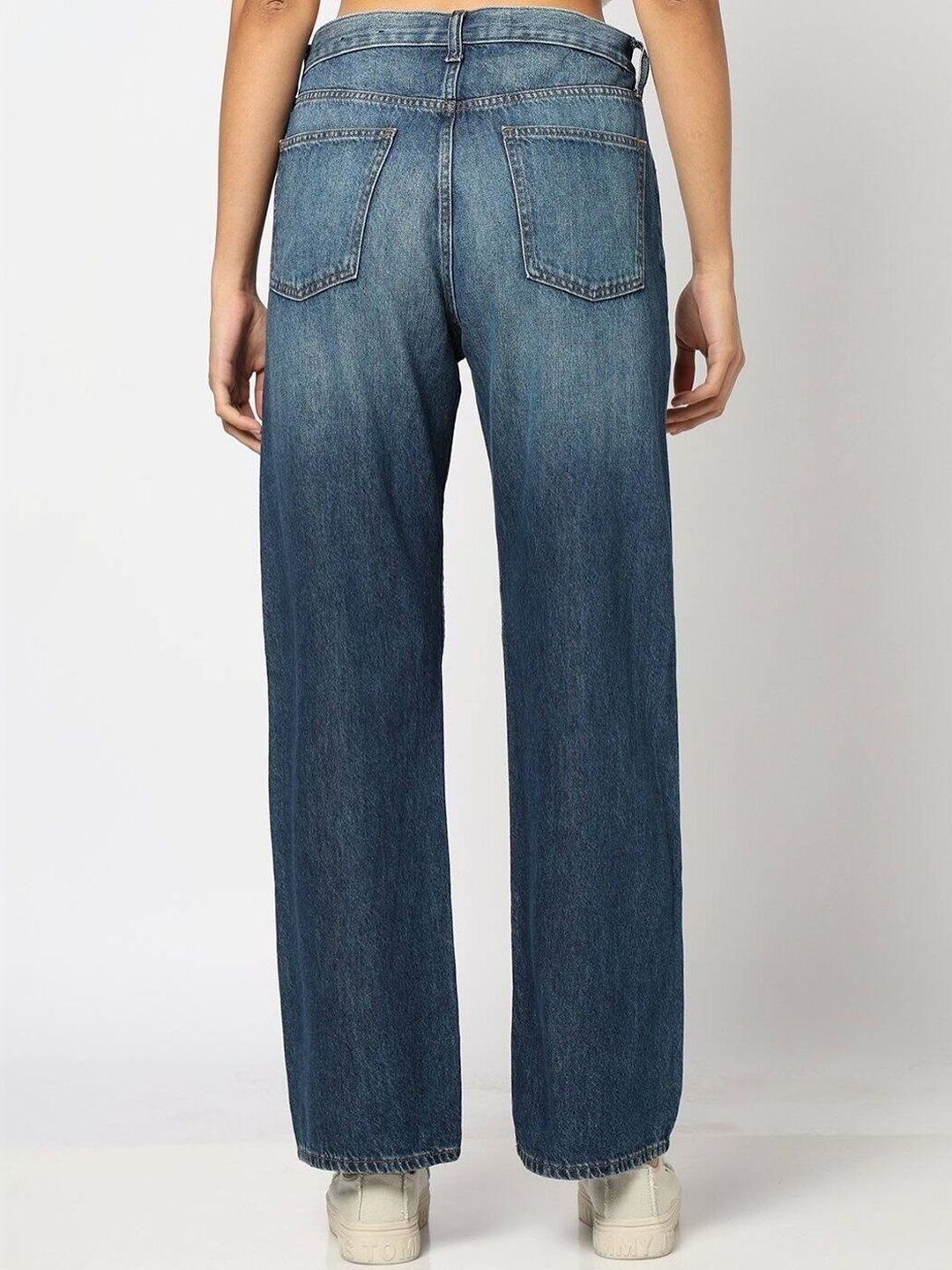 Mid Rise Wide-Leg Jeans
