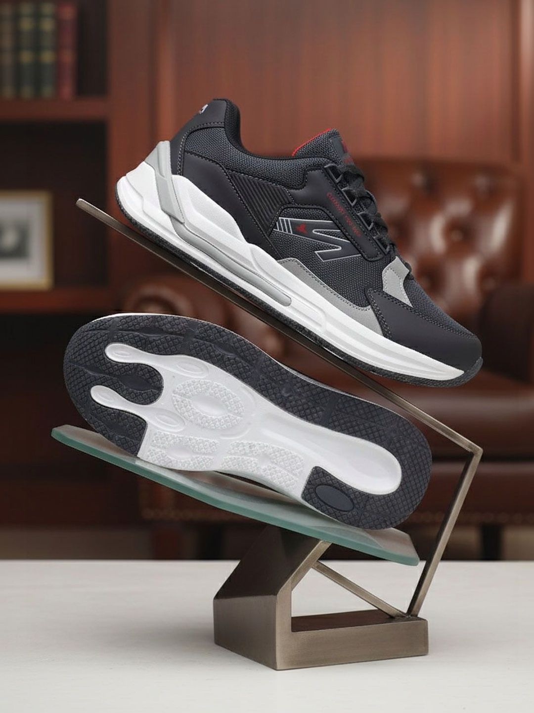 FLYO Men Mesh Running Non-Marking Shoes