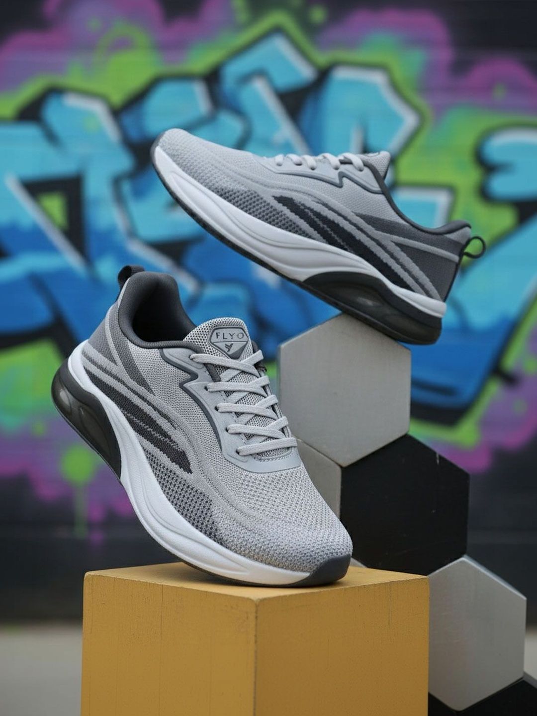 FLYO Men Mesh Running Non-Marking Shoes