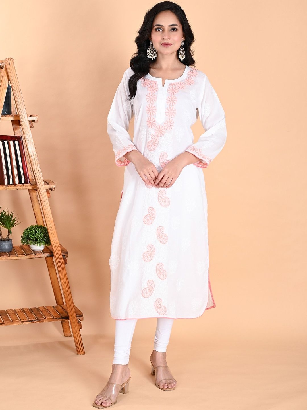 NAZAIRA Ethnic Motifs Embroidered Chikankari Pure Cotton Handloom Chikankari Kurti