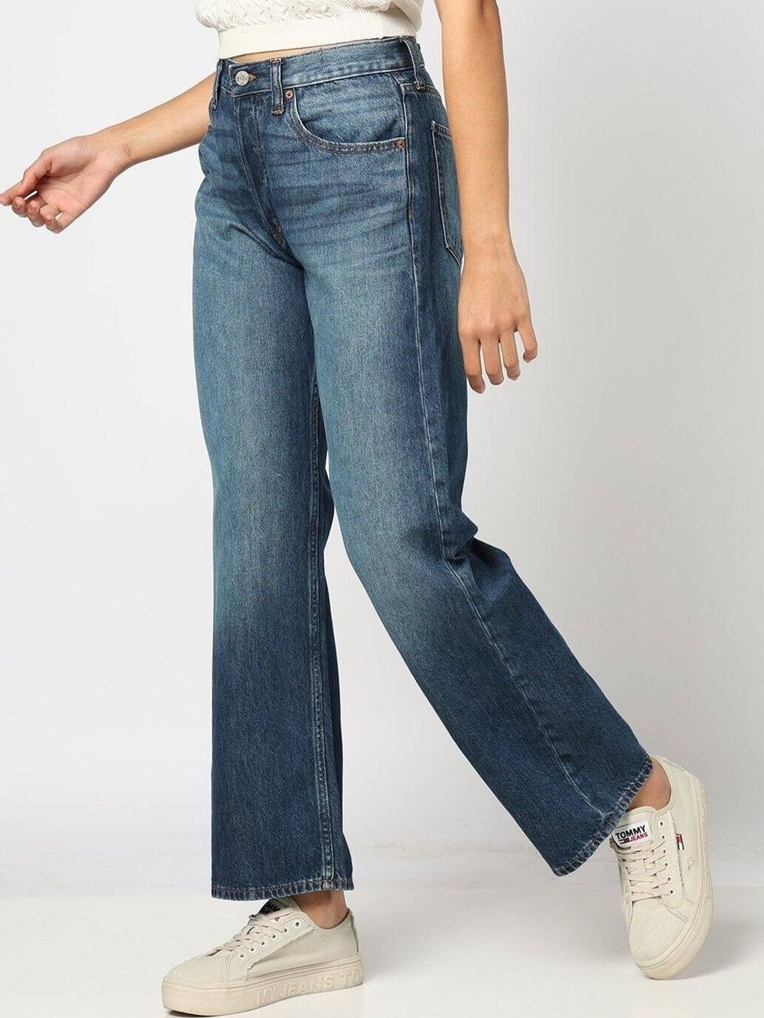 Mid Rise Wide-Leg Jeans