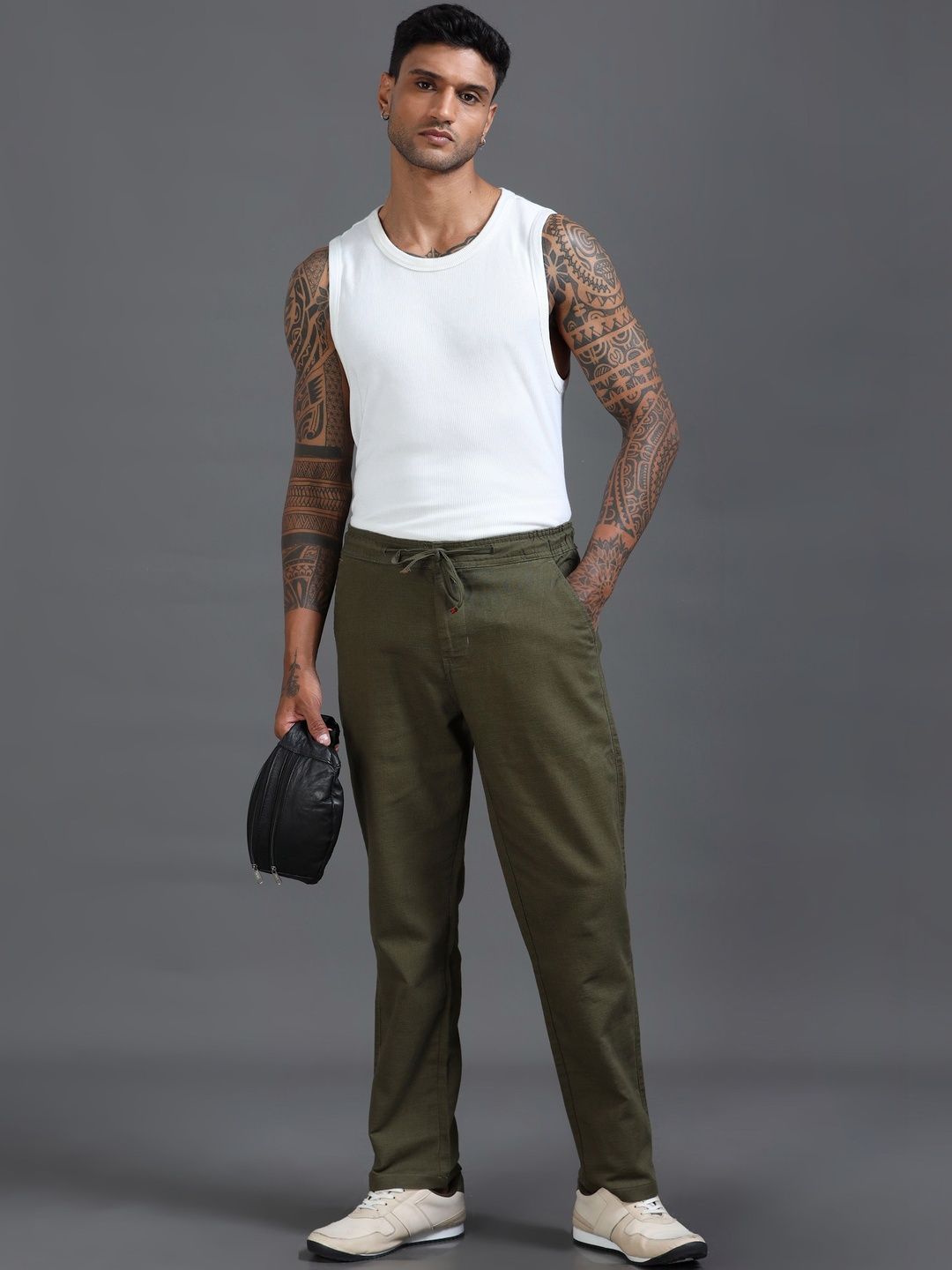 The Roadster Lifestyle Co Men Relaxed Fit Trousers