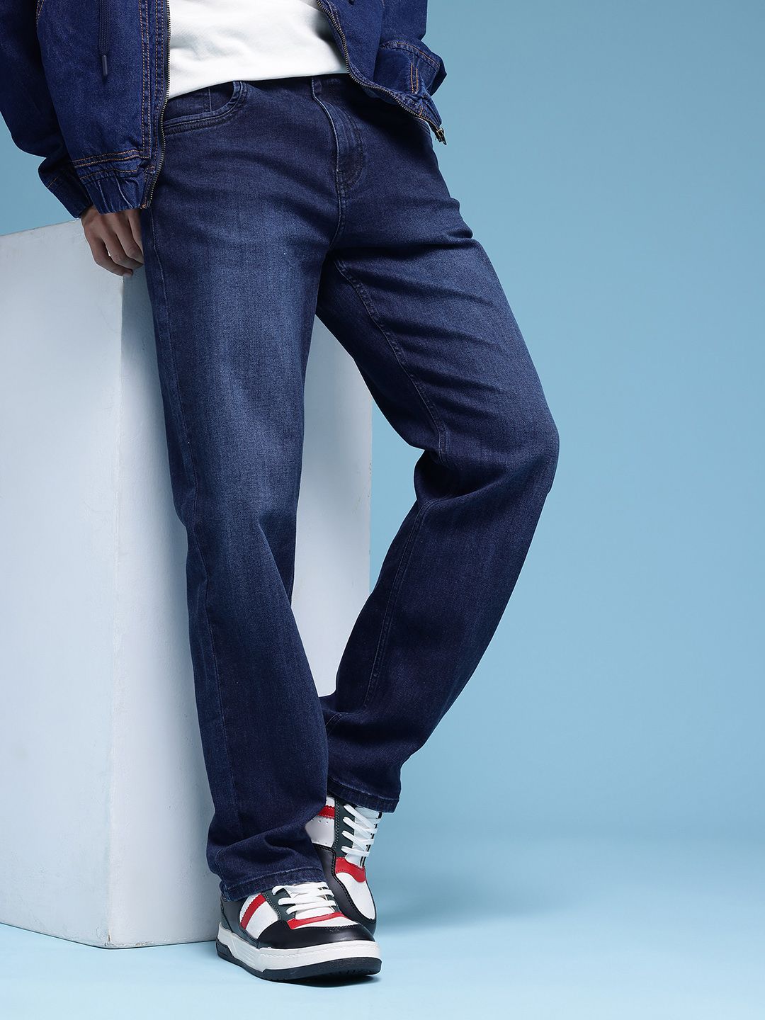 HERE&NOW Men Smart Straight Fit Mid-Rise Light Fade Stretchable Jeans