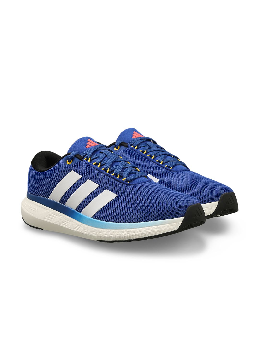 ADIDAS Men AeroEchoZest 2 Striped Sneakers