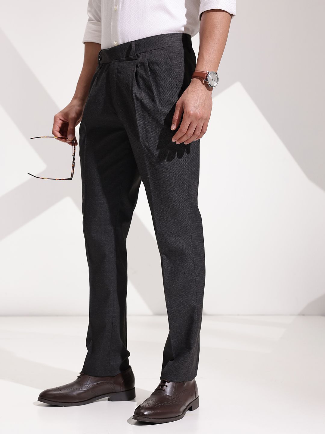 INVICTUS Men Self-Design Pleated Formal Trousers