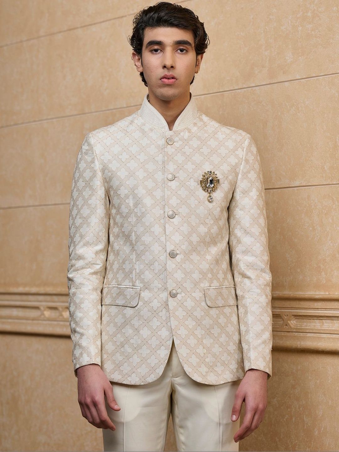 Tasva Embroidered Sherwani Set