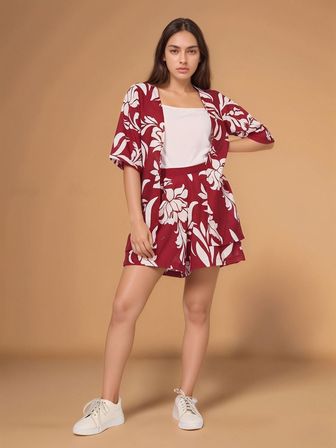all about you Floral Printed Shrug With Shorts