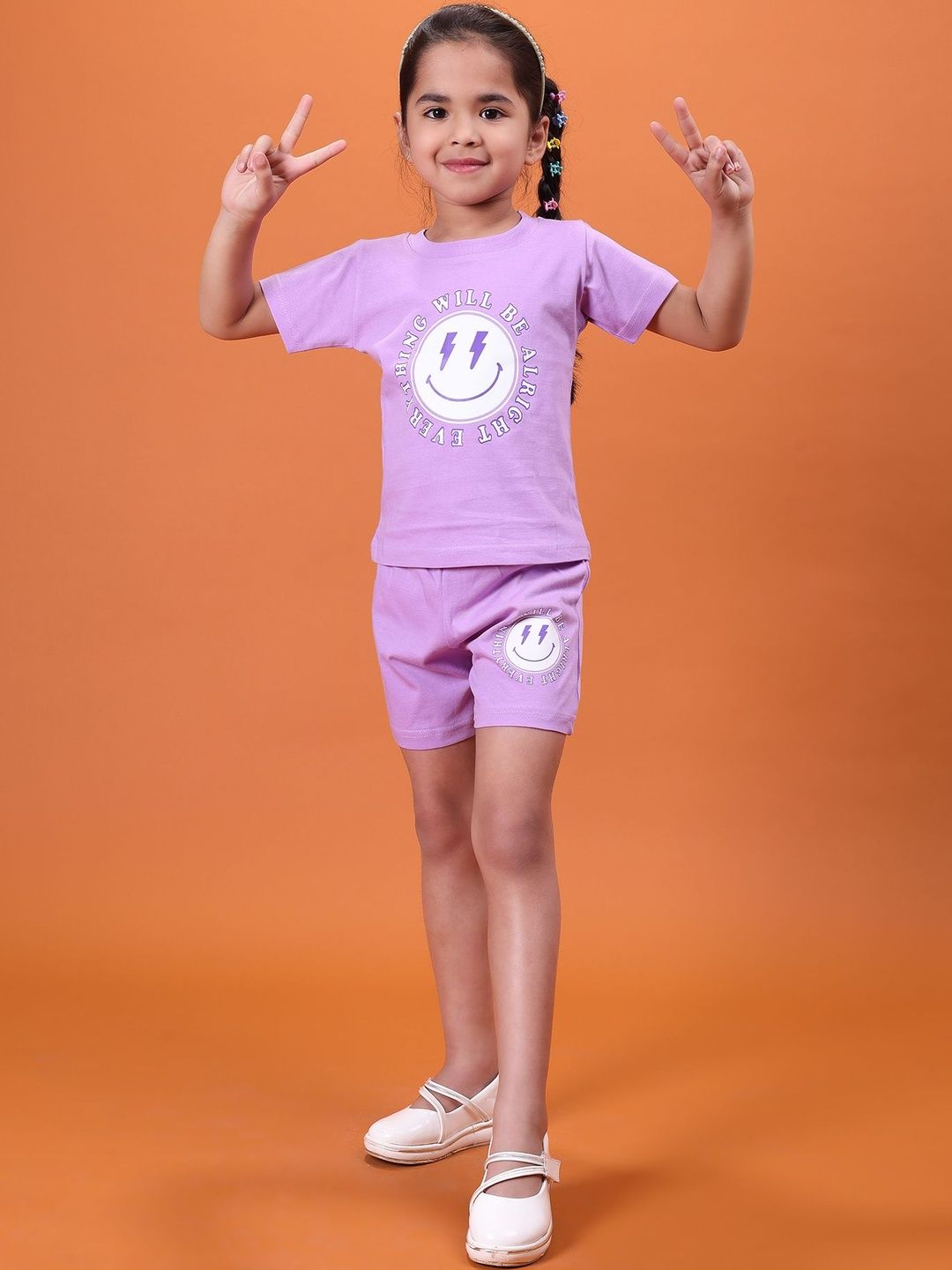 NUTTY BUTTY Girls Printed T-shirt with Shorts