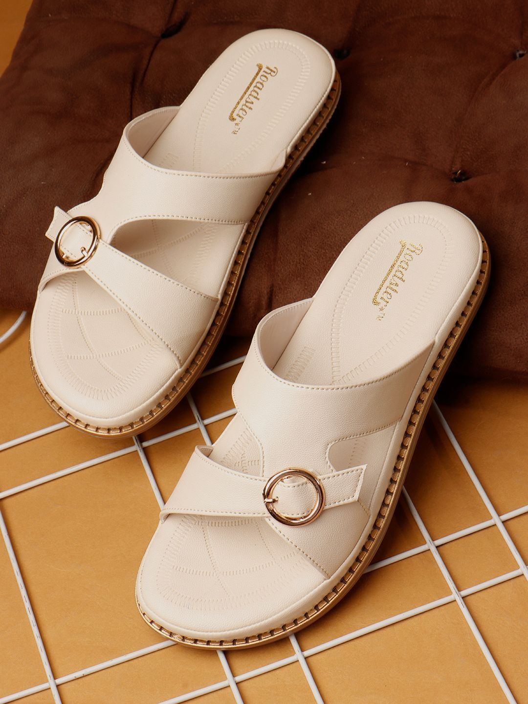 Roadster The Roadster Lifestyle Co Women Round Toe Open Toe Flats