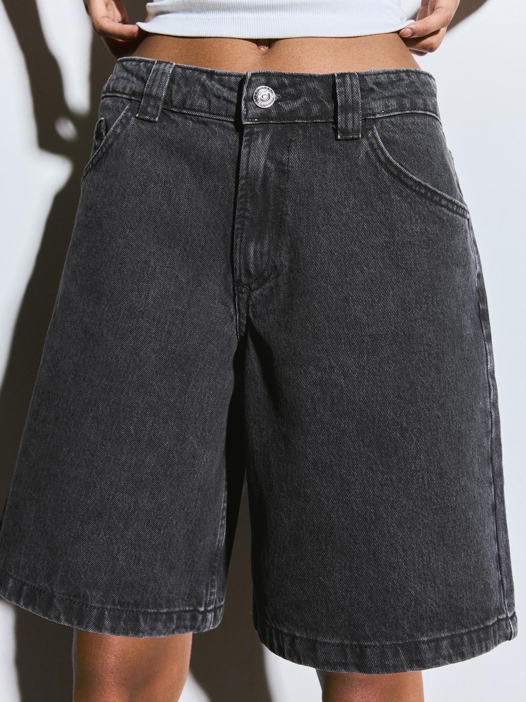 Baggy denim shorts