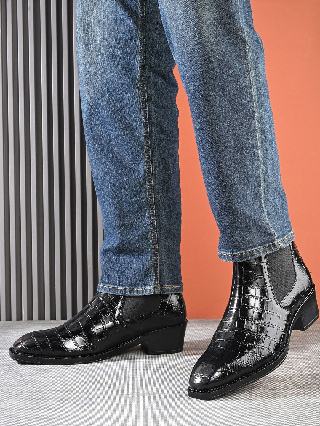 FAV SHOES Men Textured Leather Core