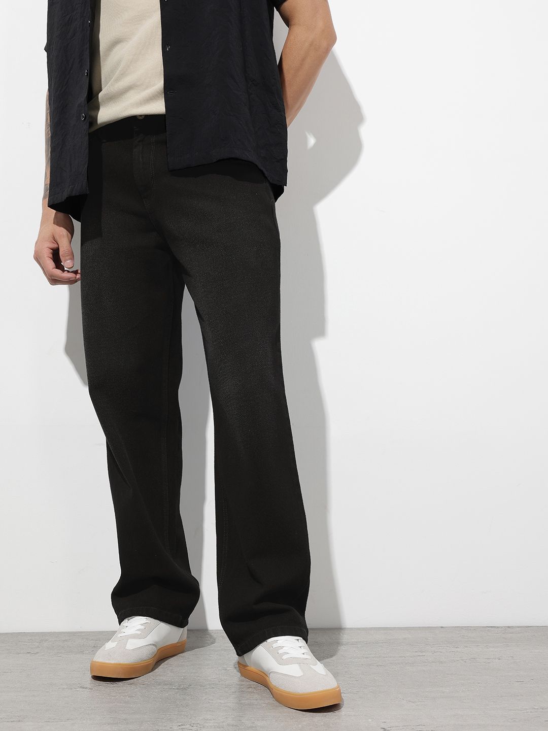 The Roadster Life Co. Men Pure Cotton Relaxed Fit Light Fade Jeans