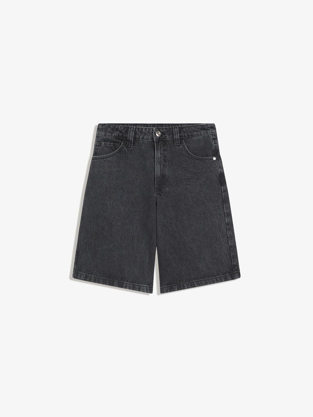 Baggy denim shorts