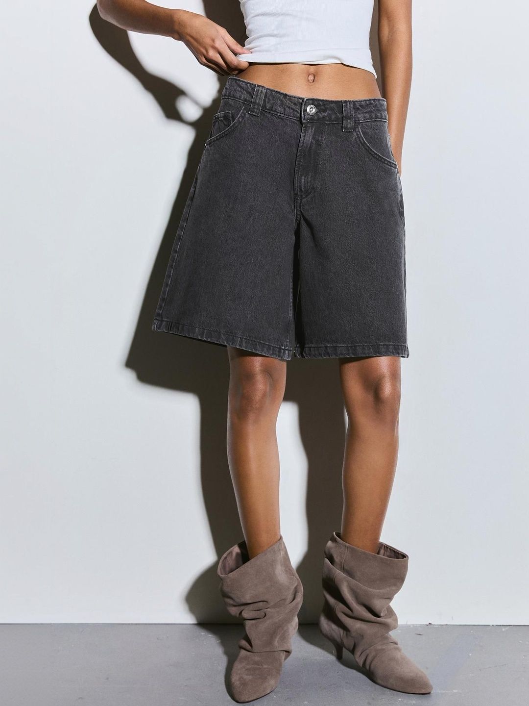 Baggy denim shorts
