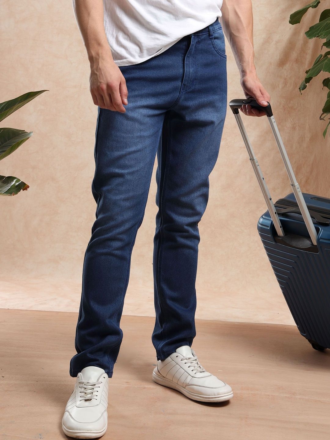 AIDAN PAUL Men Slim Fit Mid-Rise Light Fade Stretchable Jeans