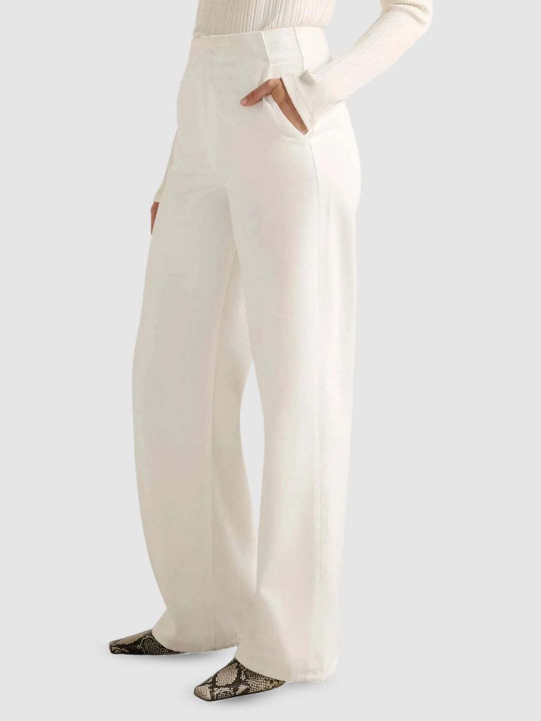 Regular Fit High-Rise Jeans