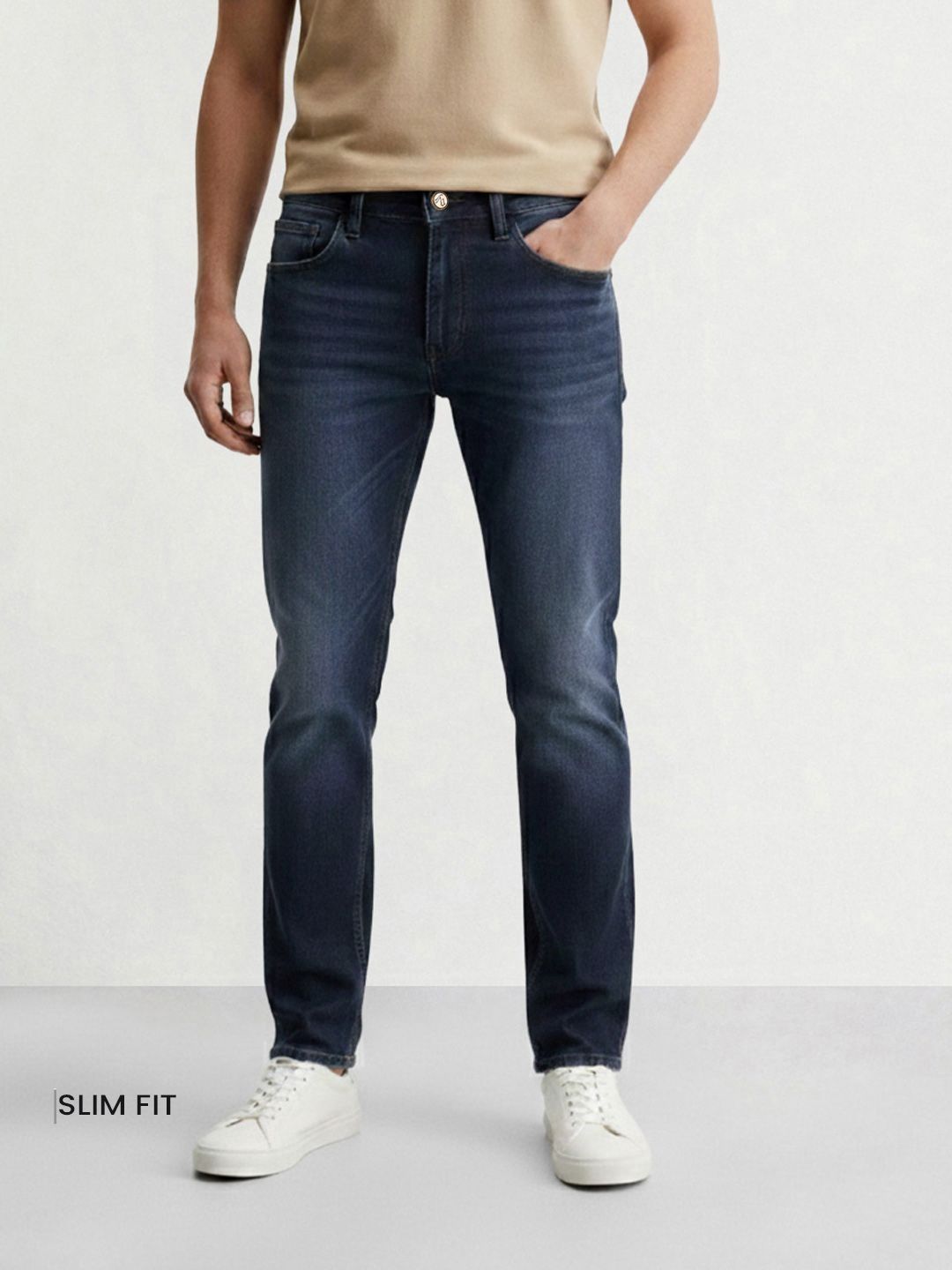 The Indian Garage Co Men Slim Fit Mid-Rise Light Fade Stretchable Jeans