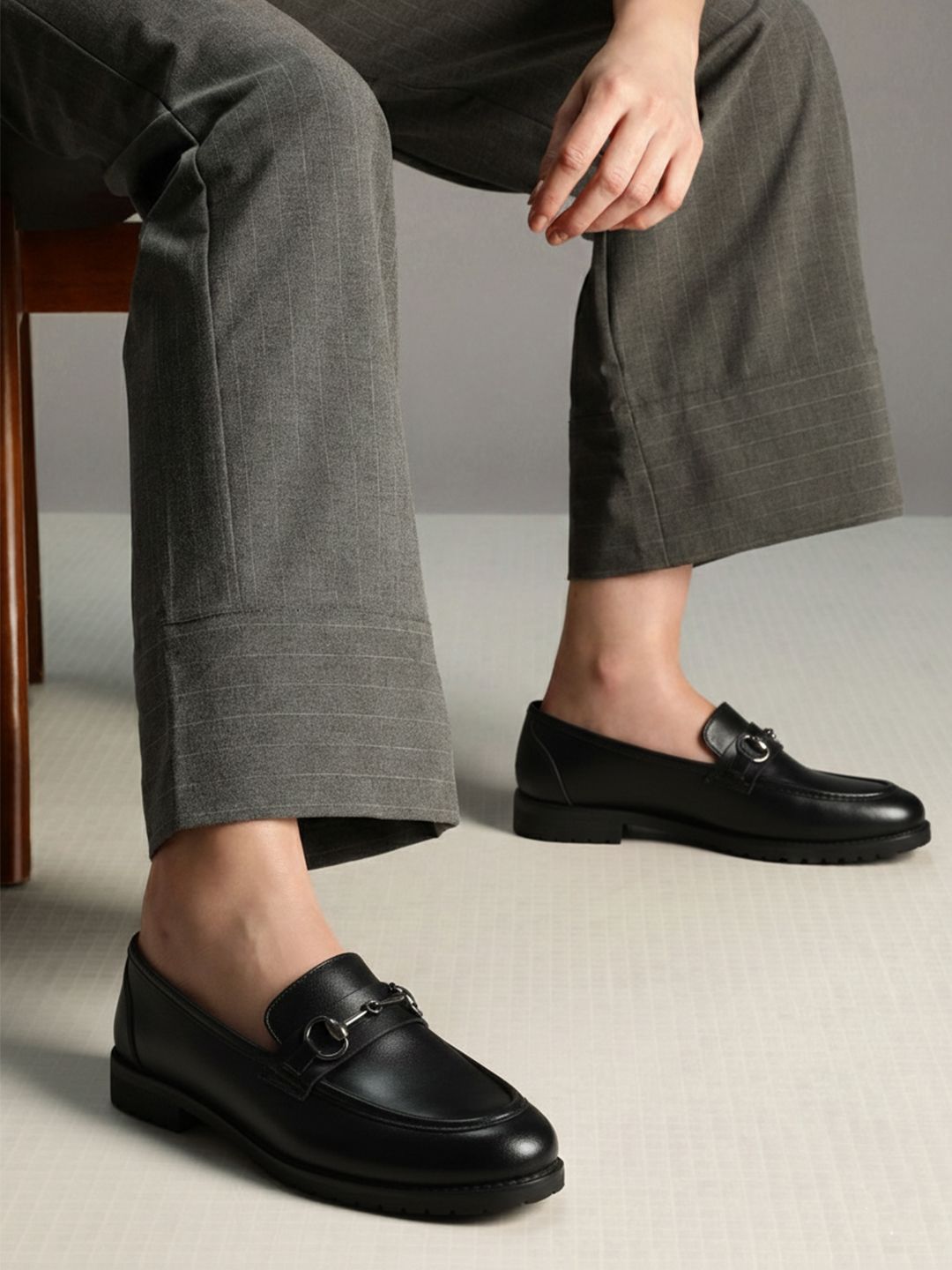Kenneth Cole Women Textured Leather Loafers