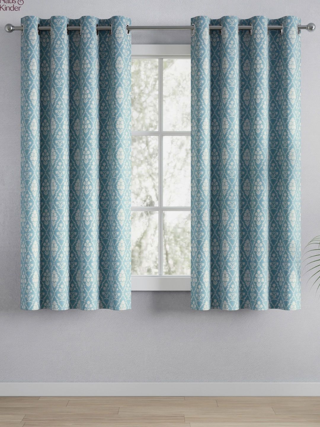 Heritage Hues haus & kinder Blue & White Set of 2 Floral Room Darkening Window