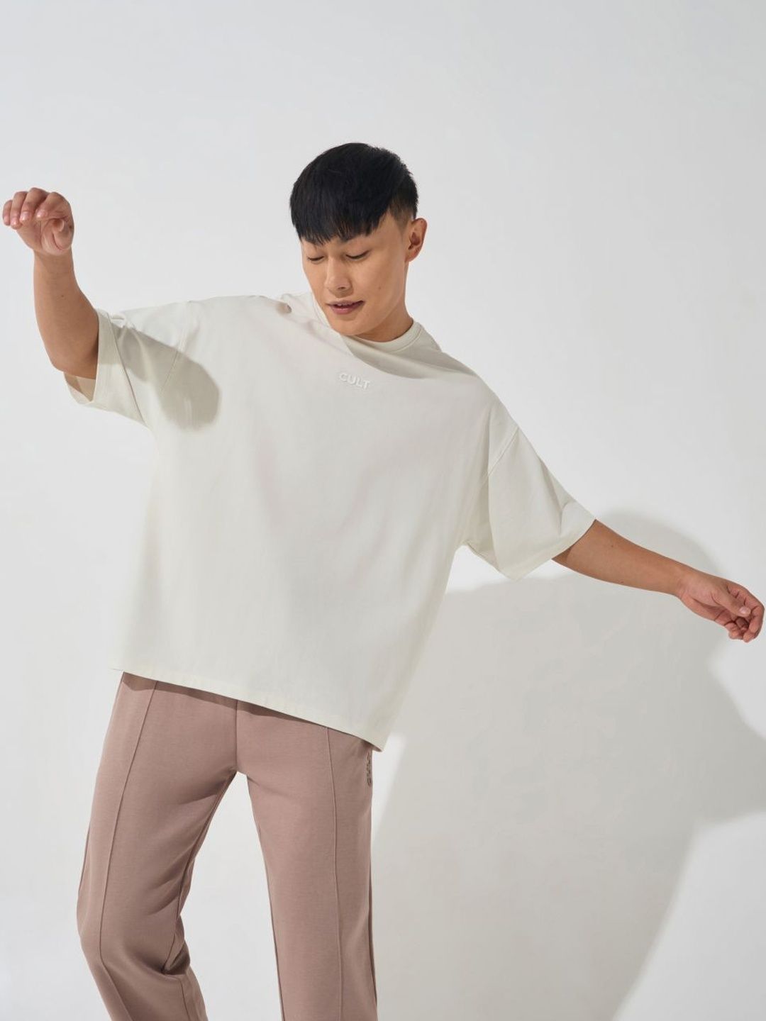 CULT Men's Off-White Soft Form Oversized T-shirt