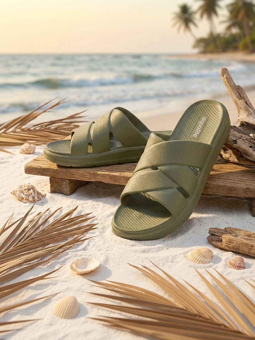 Aqualite Men Sliders