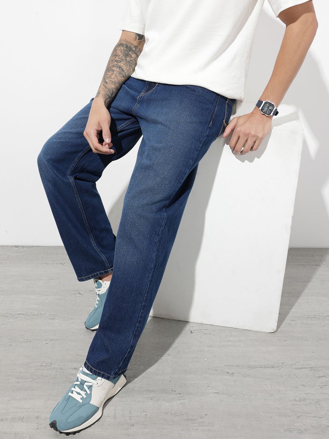 The Roadster Life Co. Men Relaxed Fit Pure Cotton Light Fade Jeans