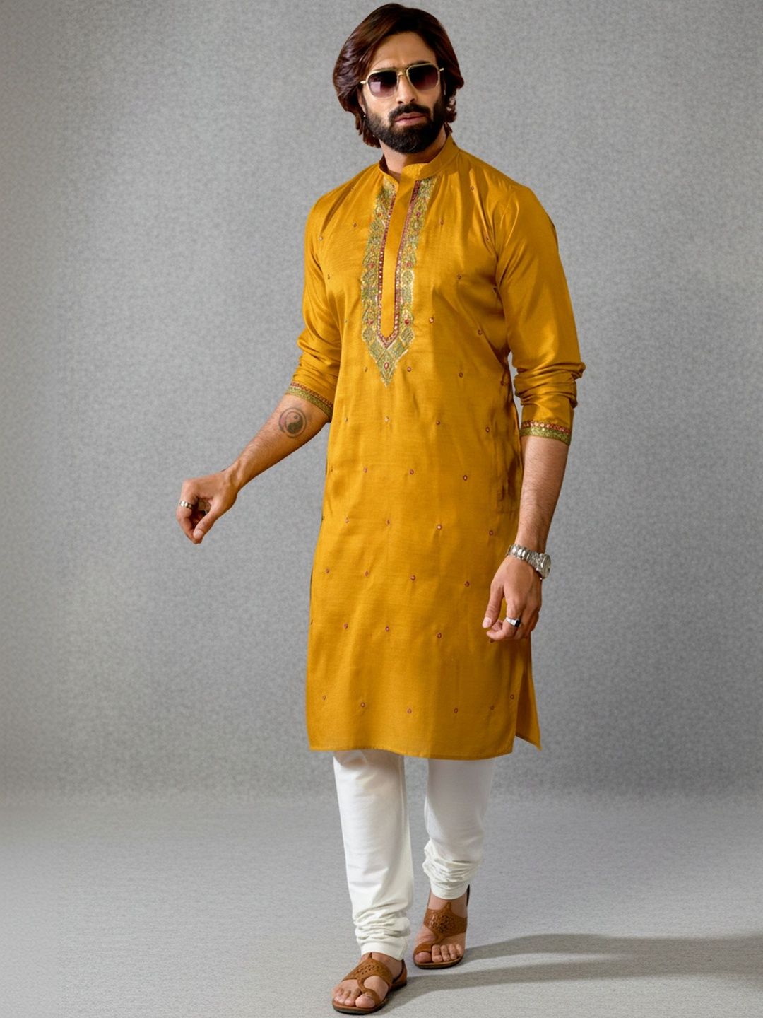 RANGRAAG Men Thread Work Pathani Kurta
