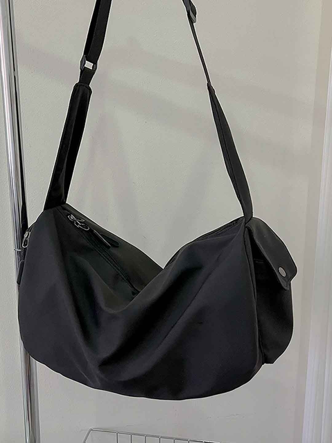Lara Karen Sling Bag